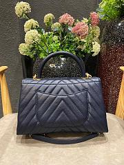 Chanel Coco Handle Chevron Caviar In Navy 29x18x12 cm - 2