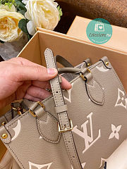 Onthego PM Bicolour Monogram In Creme Empreinte Leather 25x19x11.5cm - 5