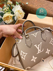 Onthego PM Bicolour Monogram In Creme Empreinte Leather 25x19x11.5cm - 6