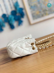 Chanel Small HOBO Handbag Lambskin 12.5x19x6.5cm - 2