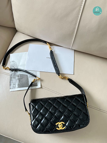 Chanel Messenger Bag Shiny Calfskin 22cm