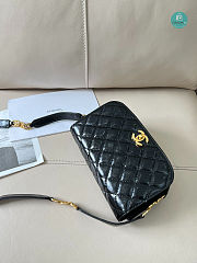 Chanel Messenger Bag Shiny Calfskin 22cm - 3
