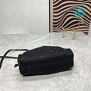 Bottega Veneta The Pouch Cloud Bag Crystal In Black  22x12x7CM - 4