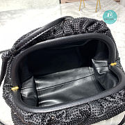 Bottega Veneta The Pouch Cloud Bag Crystal In Black  22x12x7CM - 6