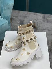 Gucci Embroidered Leather Ankle Boots In White - 3