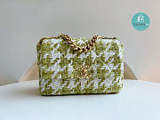 Chanel 19 Medium Handbag In Green 26x16x9cm - 1