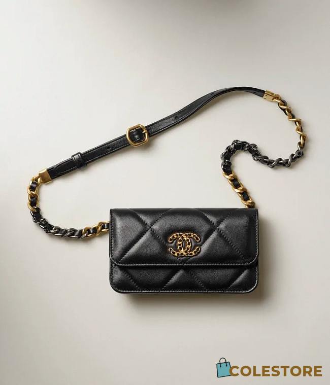 Chanel 19 Belt Phone Holder Lambskin In Black 10 × 17 × 4 cm  - 1
