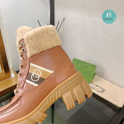 Gucci Women's Ankle Boots with Stripe In Brown - 6