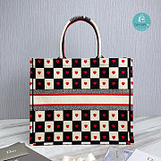 Dior Book Tote Large Dioramour D-Chess Heart Embroidery 41.5 x 32 x 16 cm - 5