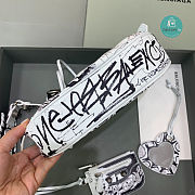 Colestore Balenciaga Le Cagole Graffiti Shoulder Bag In White 26x12x6 cm - 2