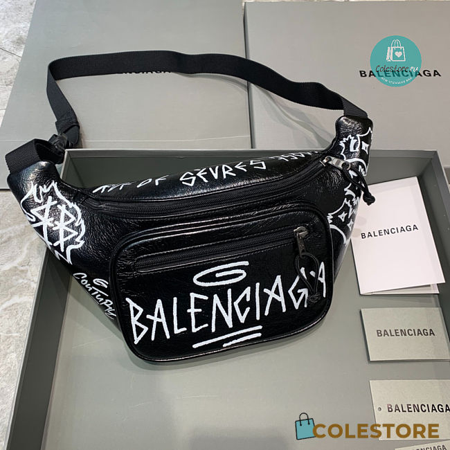 Colestore Balenciaga Graffiti Logo Belt Bag In Black 37x8.5x17 cm - 1