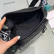 Colestore Balenciaga Graffiti Logo Belt Bag In Black 37x8.5x17 cm - 2