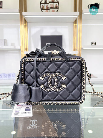 Chanel Small Vanity Case Goatskin & Gold-Tone Metal Black 18x14x8cm