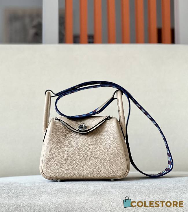 Hermes Taurillon Clemence Mini Lindy In 19x2.5x9cm  - 1