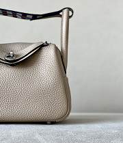 Hermes Taurillon Clemence Mini Lindy In 19x2.5x9cm  - 3