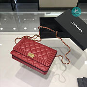Chanel Boy WOC Red Lambskin 12.3x19.2x3.5cm - 1