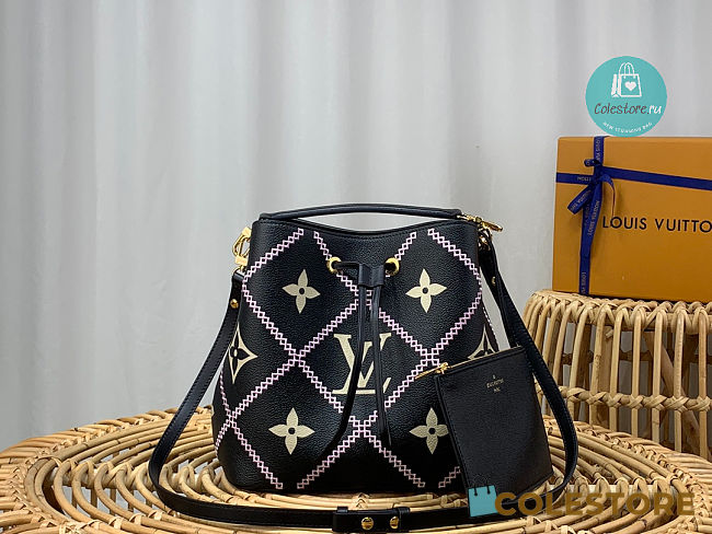 Louis Vuitton NéoNoé MM Bucket Bag Monogram Empreinte Leather In Black 26.0 x 26.0 x 17.5 cm - 1
