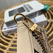 Louis Vuitton Mini Pochette Accessoires Bag Beige 15.5 x 10.5 x 4 cm - 3