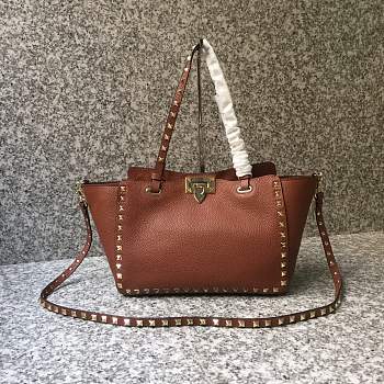 Valentino Garavani Rockstud Logo Detailed Medium Tote Bag In Brown 24.5cm