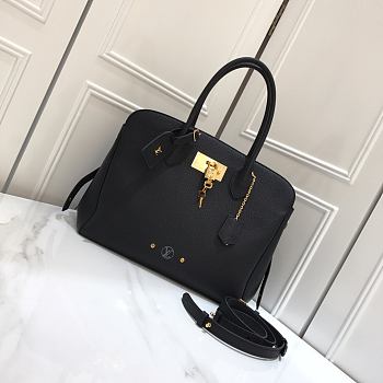 Louis Vuitton Veau Nuage Leather Milla MM In Black 30.0 x 26.0 x 12.0 cm