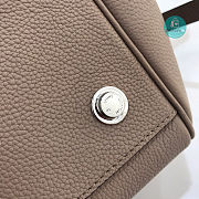 Louis Vuitton Veau Nuage Leather Milla MM In Turtledove 30.0 x 26.0 x 12.0 cm - 4