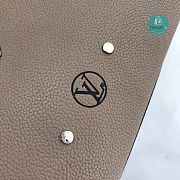 Louis Vuitton Veau Nuage Leather Milla MM In Turtledove 30.0 x 26.0 x 12.0 cm - 3