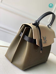  Louis Vuitton Lockme Ever Lockme In Light Khaki 31x46x17 cm - 3