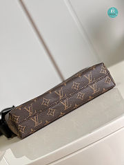 Louis Vuitton Magnetic Messenger Monogram Macassar Canvas 31.5 x 22 x 8 cm - 6