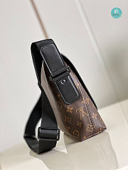 Louis Vuitton Magnetic Messenger Monogram Macassar Canvas 31.5 x 22 x 8 cm - 5