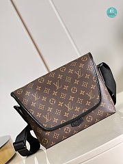 Louis Vuitton Magnetic Messenger Monogram Macassar Canvas 31.5 x 22 x 8 cm - 3