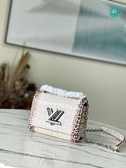 Louis Vuitton LV Mini Twist Shoulder Bag In White Crocodile Leather 19 x 15 x 9 cm - 1