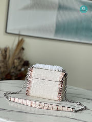 Louis Vuitton LV Mini Twist Shoulder Bag In White Crocodile Leather 19 x 15 x 9 cm - 2