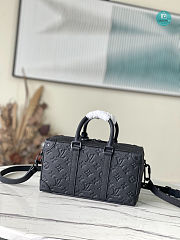 Louis Vuitton Speedy Soft Trunk In Black 27 x 11.5 x 15 cm - 4