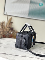 Louis Vuitton Speedy Soft Trunk In Black 27 x 11.5 x 15 cm - 2