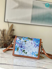 Louis Vuitton Dauphine MM Autres Toiles Monogram 25 × 17 × 10.5 cm - 2