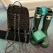 Chanel 22A Shell Backpack Size 22x23 cm  - 4