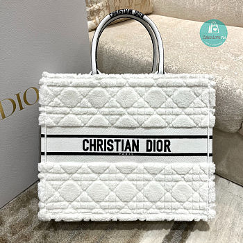 Dior Book Tote Latte Cannage Shearling In White 42x18x35cm