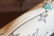 Louis Vuitton Pochette Métis Bicolor Monogram Empreinte Leather 25x19 cm - 6