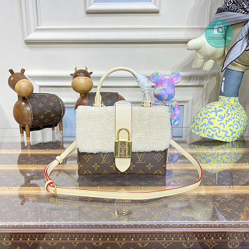 Louis Vuitton Diane Bag Monogram Canvas 25.0 × 9.0 × 15 cm