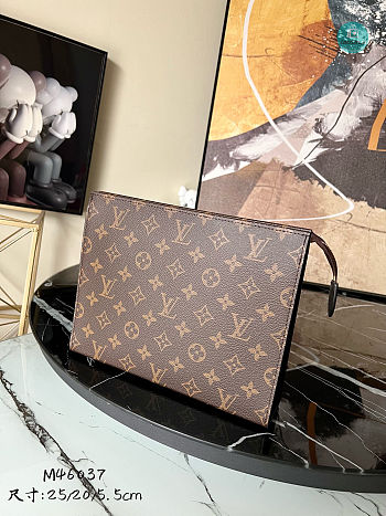 Louis Vuitton Poche Toilette NM Monogram 25 x 20x 5.5 cm