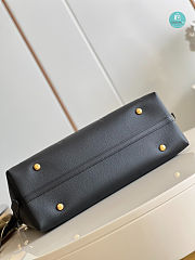 Louis Vuitton CarryAll MM Monogram Empreinte Leather in Black 39 x 30 x 15 cm - 4