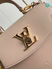 Lockme Ever MM Lockme Leather In Beige 23 x 17 x 10 cm  - 2