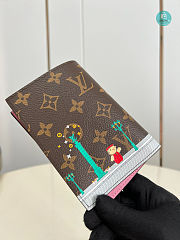 Louis Vuitton's Vivienne Holidays 2022 Passport Cover in Monogram 10 x 14 x 2.5 cm - 6