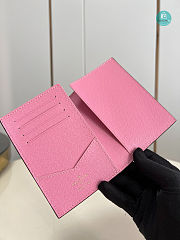 Louis Vuitton's Vivienne Holidays 2022 Passport Cover in Monogram 10 x 14 x 2.5 cm - 4