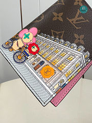 Louis Vuitton's Vivienne Holidays 2022 Passport Cover in Monogram 10 x 14 x 2.5 cm - 3