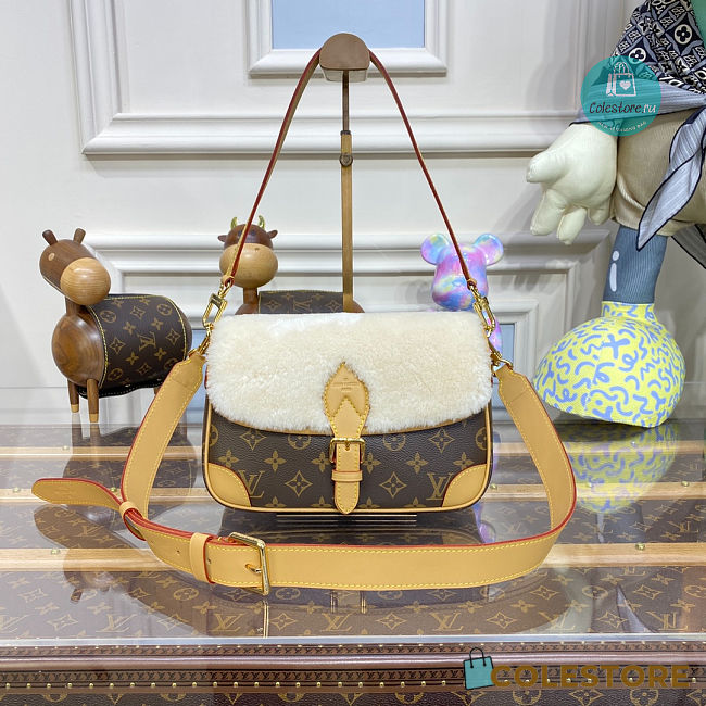 Louis Vuitton Diane Bag Monogram Canvas 25.0 × 9.0 × 15.0 cm - 1