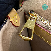Louis Vuitton Diane Bag Monogram Canvas 25.0 × 9.0 × 15.0 cm - 4