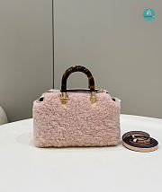 Fendi By The Way Boston Mini Light Pink Sheepskin 17x8x12cm - 3
