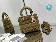Dior Medium Lady D-lite Embroidery Bag 24 x 20 x 11 cm - 1