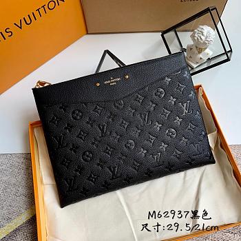 Louis Vuitton Daily Pouch Monogram Empreinte Leather 29.5 x 21 x 1 cm